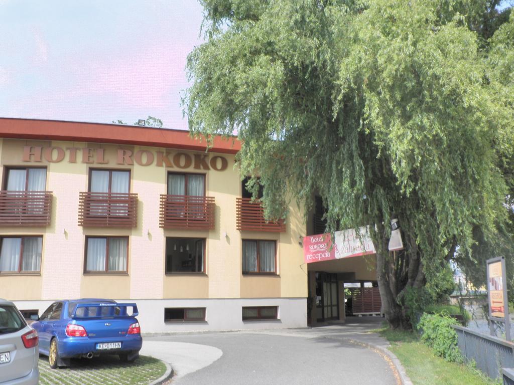 קושיצה Hotel Rokoko מראה חיצוני תמונה