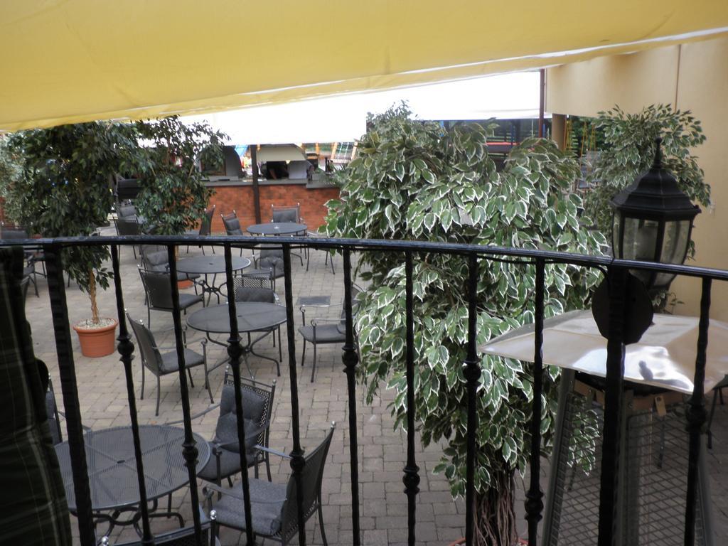 קושיצה Hotel Rokoko מראה חיצוני תמונה