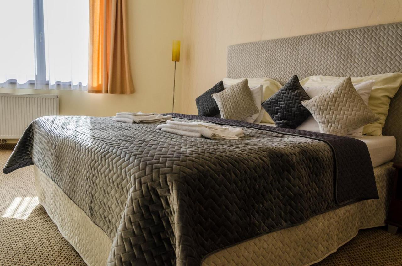 קושיצה Hotel Rokoko מראה חיצוני תמונה