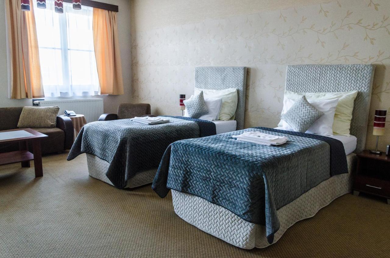 קושיצה Hotel Rokoko מראה חיצוני תמונה